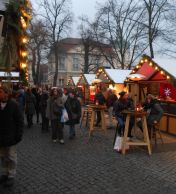 Deutsch cheer in spades