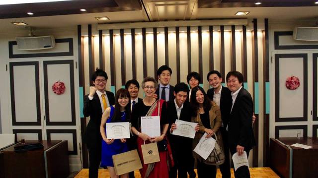 No dangling modifiers in sight.