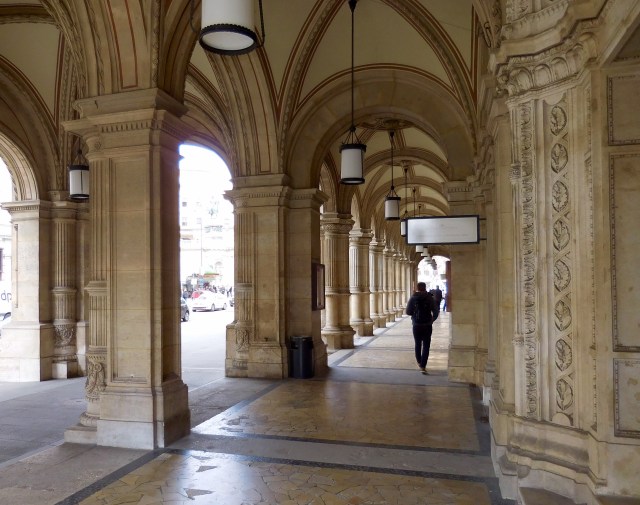 Vienna opera columns