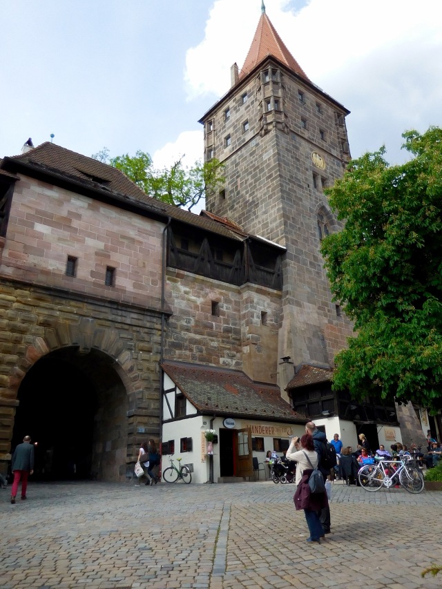N'berg castle tower