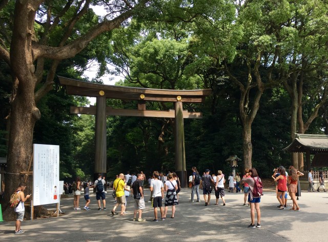 Meiji Jinju entrance
